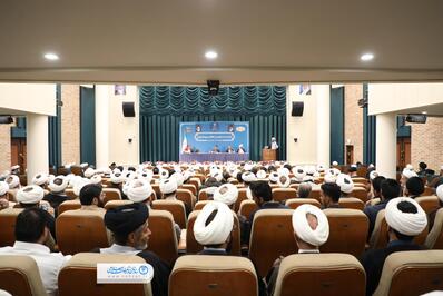نشست هم اندیشی جمعی از طلاب و روحانیون استان با استاندار یزد