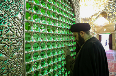 نمایشگاه «ستاره‌های زمین» اشاره به سیرتشکیل جلسات خانگی قرآن کریم از صدر اسلام تا کنون در حرم شاهچراغ (ع) برگزار شد