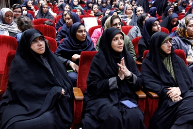 جشن دخترانه و مادرانه میلاد حضرت زهرا (س) و گرامیداشت مقام مادر و زن در قزوین