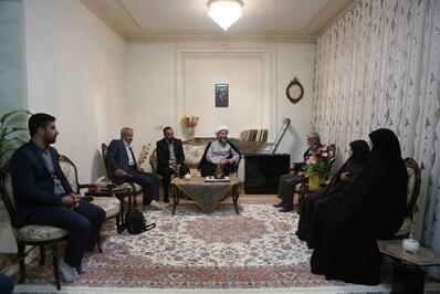 تجلیل بانوان خادم و پیشکسوت مجالس حسینی در یزد 