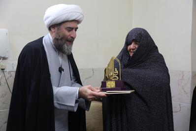 تجلیل بانوان خادم و پیشکسوت مجالس حسینی در یزد 