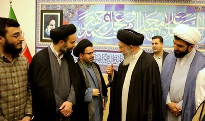 جمعی از قاریان و حافظان قرآن کریم هندوستان با آیت الله نورمفیدی دیدار کردند