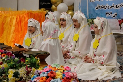 جشن تکلیف ۱۴۰۰ دختر دانش‌آموز در قزوین
