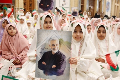 جشن تکلیف ۱۴۰۰ دختر دانش‌آموز در قزوین