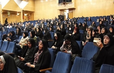 تجلیل از برگزیدگان جشنواره همدان به روایت تصویر