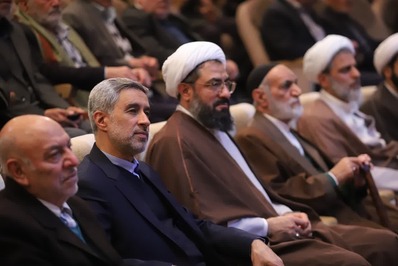 سومین همایش بزرگ ستایشگران برگزار شد
