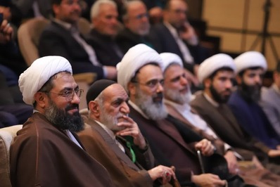 سومین همایش بزرگ ستایشگران برگزار شد