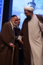 سومین همایش بزرگ ستایشگران برگزار شد