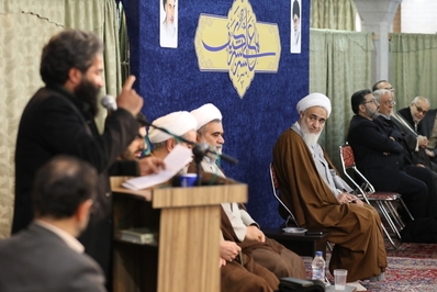 دیدار جمعی از شعرا و مداحان اهل بیت (ع) با امام جمعه قزوین