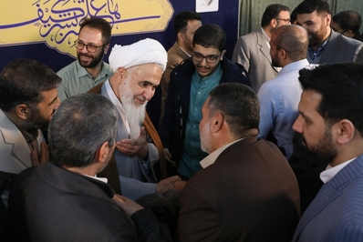 دیدار جمعی از شعرا و مداحان اهل بیت (ع) با امام جمعه قزوین