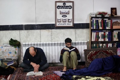 آیین معنوی اعتکاف به روایت تصویر