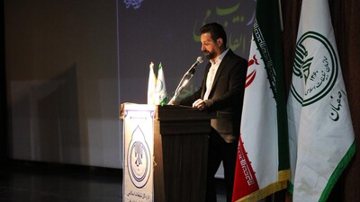 همایش فصلی مداحان طراز انقلاب اسلامی در اصفهان