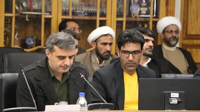 نشست استاندار اصفهان با جمعی از مسؤلان هیئات مذهبی و ذاکران اهل بیت(ع)