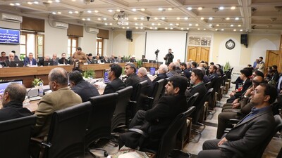 نشست استاندار اصفهان با جمعی از مسؤلان هیئات مذهبی و ذاکران اهل بیت(ع)