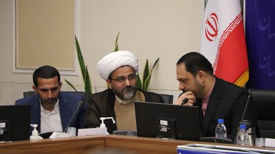 نشست استاندار اصفهان با جمعی از مسؤلان هیئات مذهبی و ذاکران اهل بیت(ع)