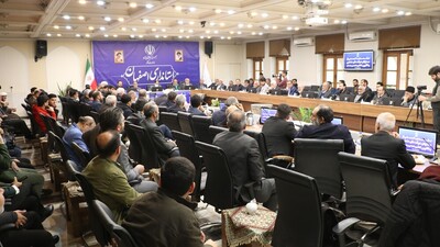 نشست استاندار اصفهان با جمعی از مسؤلان هیئات مذهبی و ذاکران اهل بیت(ع)