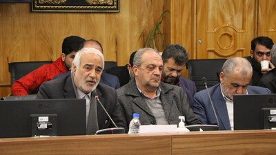 نشست استاندار اصفهان با جمعی از مسؤلان هیئات مذهبی و ذاکران اهل بیت(ع)