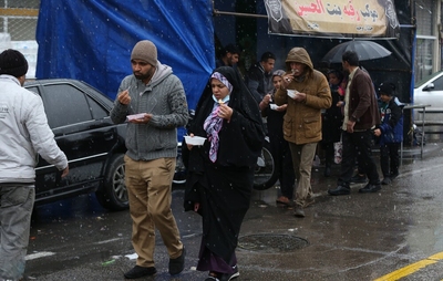 راهپیمایی بزرگ نیمه شعبان زیر بارش برف در اصفهان