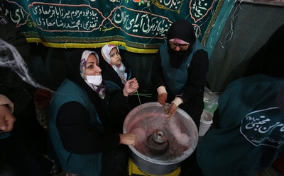 راهپیمایی بزرگ نیمه شعبان زیر بارش برف در اصفهان