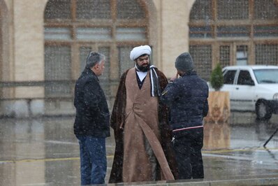 راهپیمایی بزرگ نیمه شعبان زیر بارش برف در اصفهان