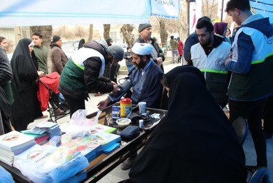 جشن یک کیلومتری ملایری‌ها در میلاد منجی همرمان با سراسر استان همدان