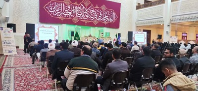 آیین رونمایی از پوستر «زندگی با آیه‌ها» در حرم شاهچراغ (ع) برگزار شد