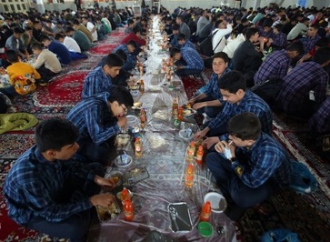 جشن تکلیف پسران دانش آموزان در همدان