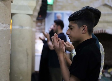 حضور پرشور جوانان در اعتکاف دهه آخر رمضان همدان