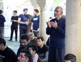 حضور پرشور جوانان در اعتکاف دهه آخر رمضان همدان