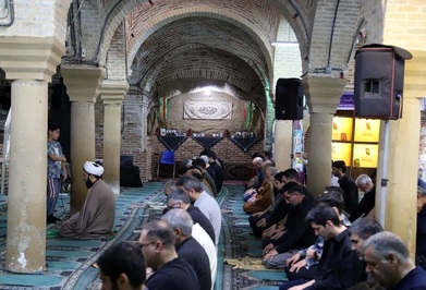 حضور پرشور جوانان در اعتکاف دهه آخر رمضان همدان