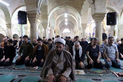حضور پرشور جوانان در اعتکاف دهه آخر رمضان همدان