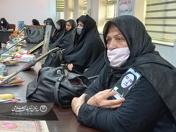 نشست ریحانه های صبور با موضوع راویان مقاومت در گلستان