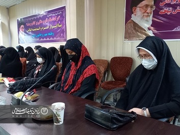 نشست ریحانه های صبور با موضوع راویان مقاومت در گلستان