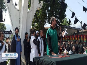 مراسم عزاداری "کمر به کمر" شهرستان رامیان در عاشورای حسینی
