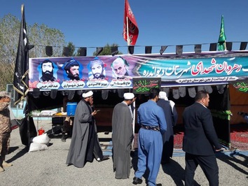 حضور زائران اهل تسنن و شيعه در مرز باشماق مریوان براي شركت در پياده روي اربعين