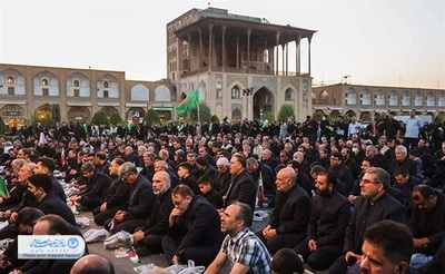 قافله عزاداری هیئات مذهبی و خادمیاران امام رضا (ع) در اصفهان