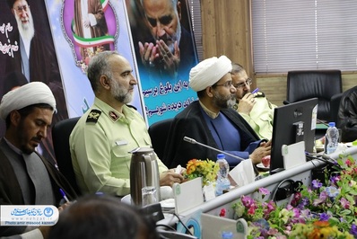 حضور مدیر کل تبلیغات اسلامی استان به همراه مسئولین تشکل‌های دینی در فرماندهی نیروی انتظامی