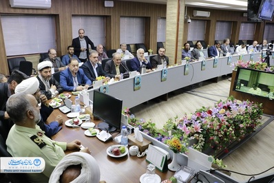حضور مدیر کل تبلیغات اسلامی استان به همراه مسئولین تشکل‌های دینی در فرماندهی نیروی انتظامی