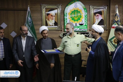 حضور مدیر کل تبلیغات اسلامی استان به همراه مسئولین تشکل‌های دینی در فرماندهی نیروی انتظامی
