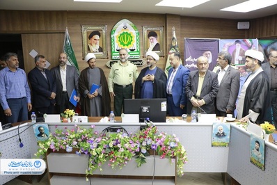 حضور مدیر کل تبلیغات اسلامی استان به همراه مسئولین تشکل‌های دینی در فرماندهی نیروی انتظامی