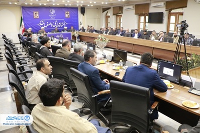 جمعی از مداحان استان اصفهان با معاون سیاسی، امنیتی و اجتماعی استاندار دیدار کردند.