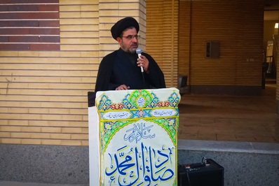 اهدای ۳۰۰ مجموعه لوازم التحریر به دانش آموزان نیازمند