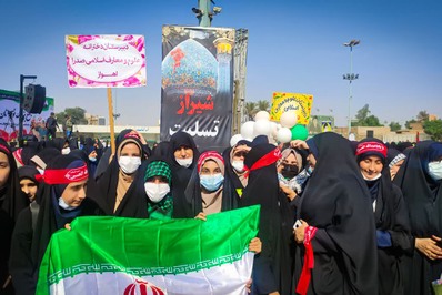اجتماع بزرگ دانش آموزان اهواز در محکومیت حادثه تروریستی شیراز