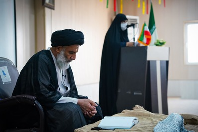 امام جمعه اهواز، پاسخگوی سئؤالات دختران مدارس صدرا