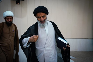 امام جمعه اهواز، پاسخگوی سئؤالات دختران مدارس صدرا