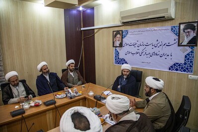 نشست رئيس سازمان تبليغات اسلامي با مدیران نهادهای جبهه فرهنگی استان خوزستان