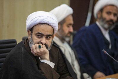 نشست رئيس سازمان تبليغات اسلامي با مدیران نهادهای جبهه فرهنگی استان خوزستان