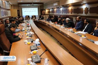 نشست فصلی مجمع رؤسای کانون های مداحان شهرستانهای استان اصفهان برگزار شد