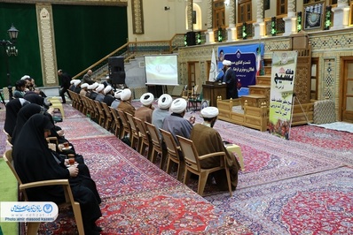 نشست و گفتگوی صمیمی دانشجویان و فعالان و مؤثرین فرهنگی  استان اصفهان با رئيس سازمان تبلیغات اسلامی