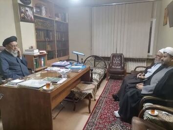 دیدار معاون امور استان‌های سازمان تبلیغات اسلامی با آیت الله طباطبائی نژاد